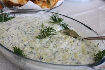 Kabak Salatası Yoğurtlu Tarifi ve Malzemeleri