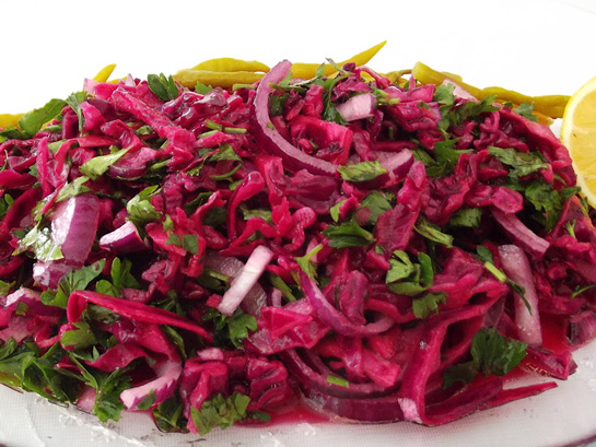 Kara Lahana Salatası Tarifi ve Malzemeleri