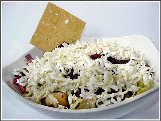 Keçi Peynirli Salata Tarifi ve Malzemeleri